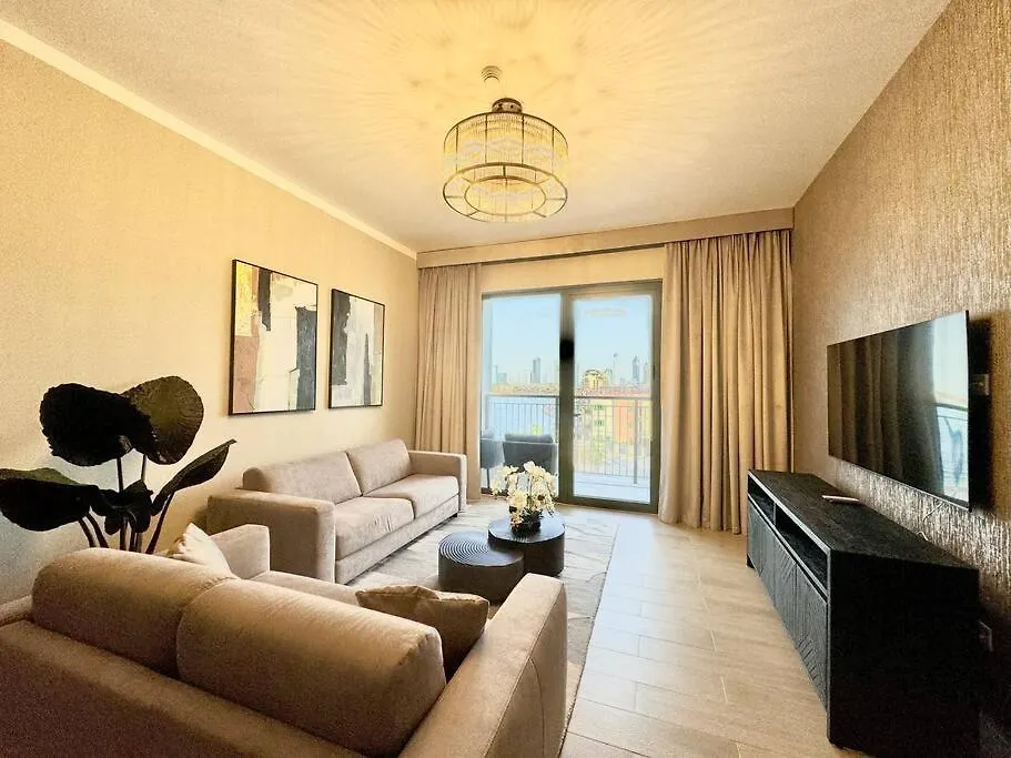 Dubai Skyline & Sea View Apt