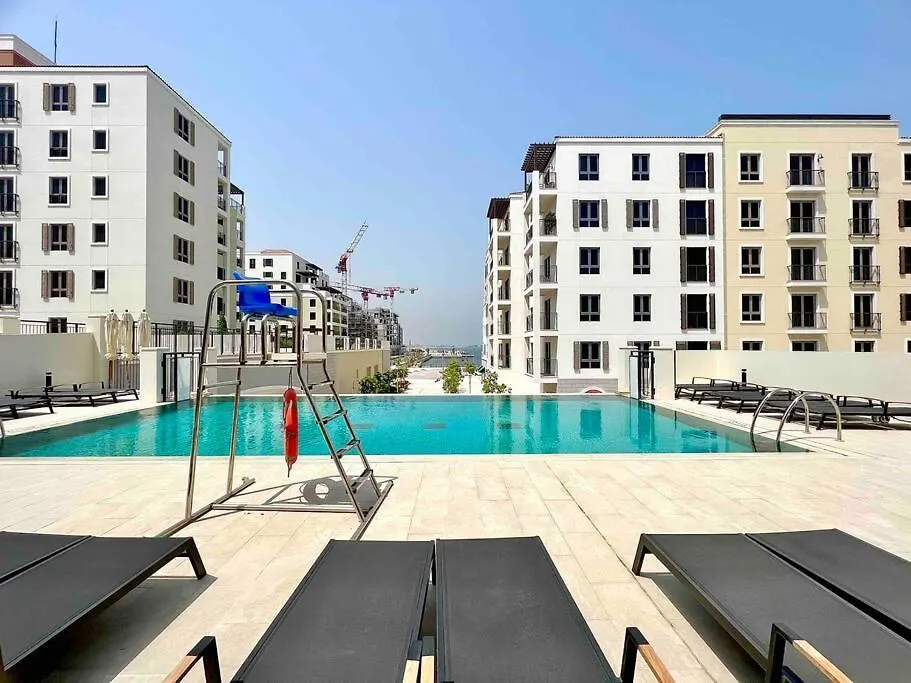Dubai Skyline & Sea View Apt