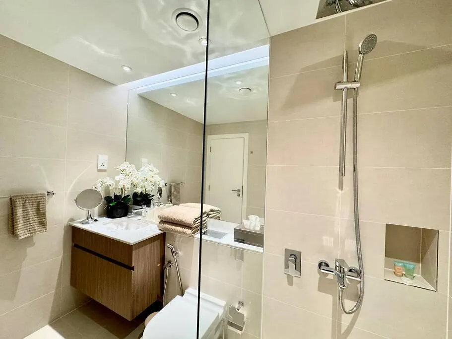 Dubai Skyline & Sea View Apt United Arab Emirates