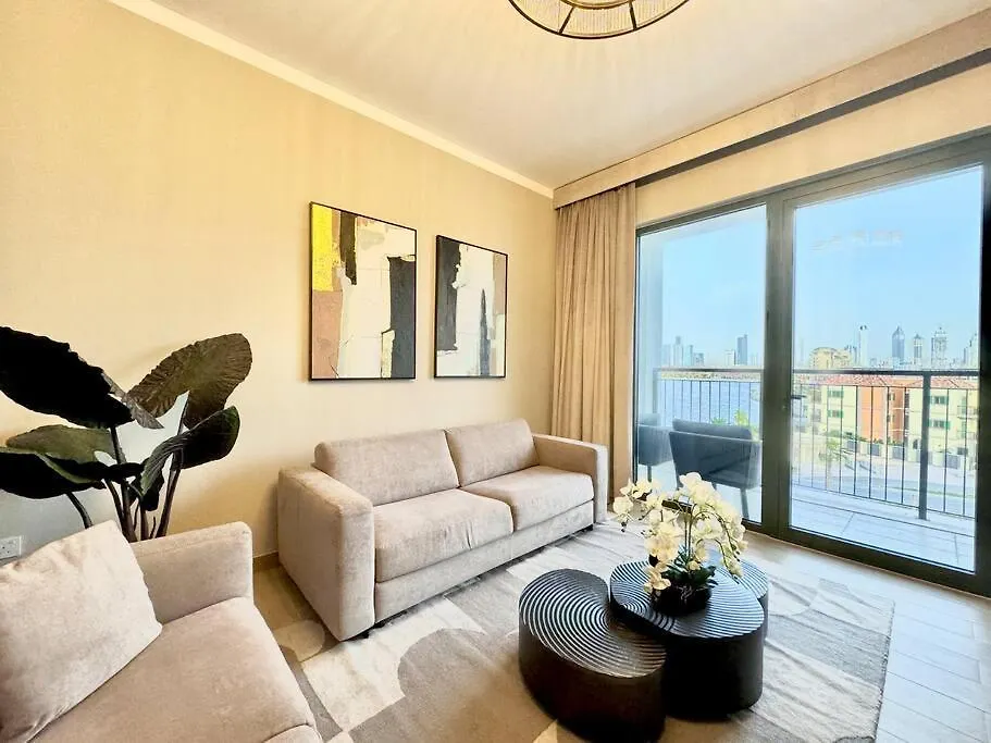 Dubai Skyline & Sea View Apt