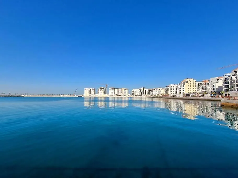 Dubai Skyline & Sea View Apt Apartment
