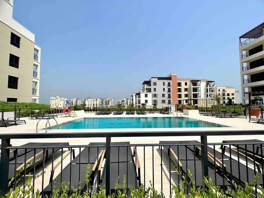 Dubai Skyline & Sea View Apt